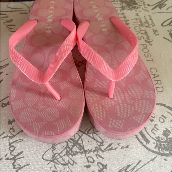Coach Pink Lynn Platform Rubber Flip Flops - EUC - Picture 3 of 8